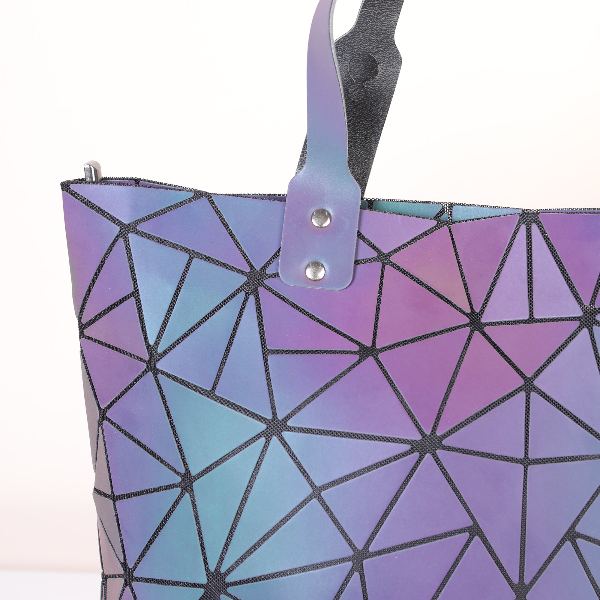 Geometric Reflective Holographic Tote Handbag – Luminous Color-Changing Shoulder Bag